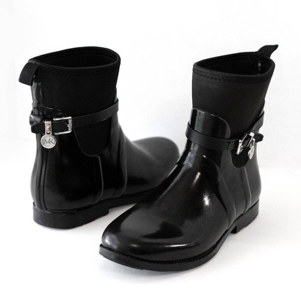 EUC! MICHAEL KORS CHARM STRETCH RAIN BOOTS SZ 10 BLACK